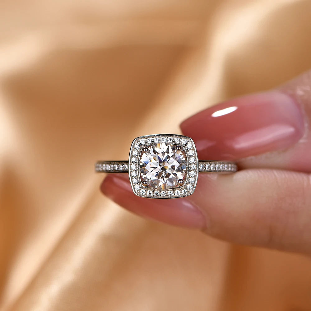 Paris Brilliant Moissanite Ring