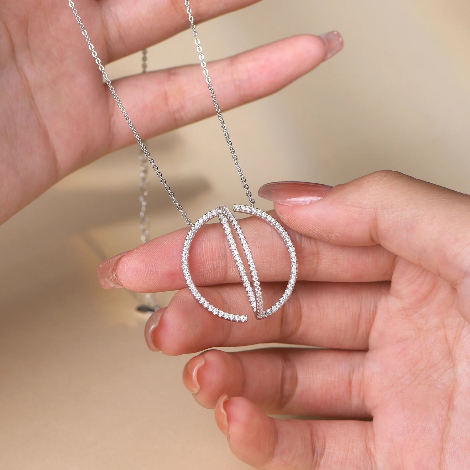 Rio Round Cut Moissanite Necklace