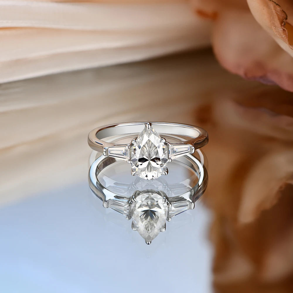 Bergen Moissanite Ring